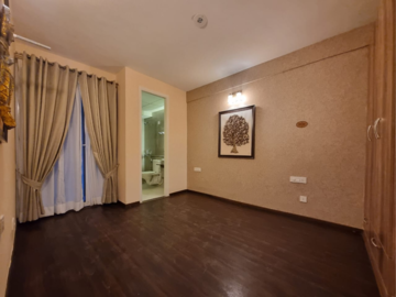 Room in 3 BHK Apartment at Sushma Joynest ZRK, Ghazipur – for Sale