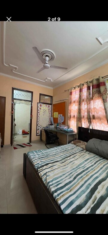 Bedroom in 3 BHK Builder Floor at Palam Vihar – for Sale