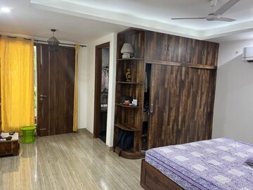 Bedroom in 3 BHK Builder Floor at Palam Vihar – for Sale