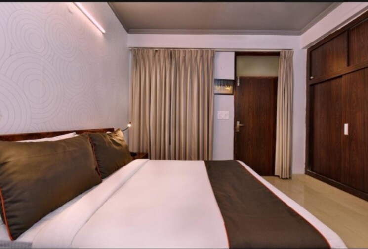 Room, sector 27 Pg For Boys & Girls In Sector 27 7601978