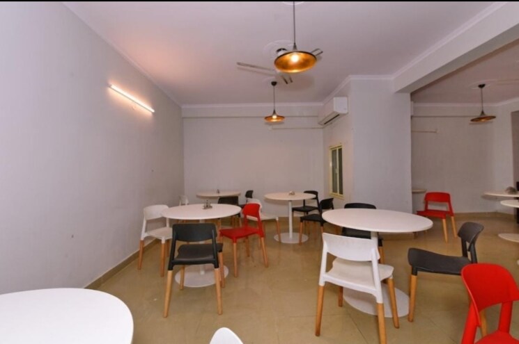 Room, sector 27 Pg For Boys & Girls In Sector 27 7601992