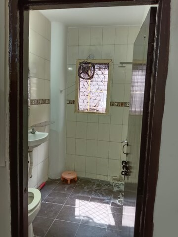 Bathroom in 1 BHK Builder Floor at Lajpat Nagar – for Rent