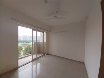 Room in 2.5 BHK Apartment at Mahagun Mywoods, Sector 16c Greater Noida – for Sale