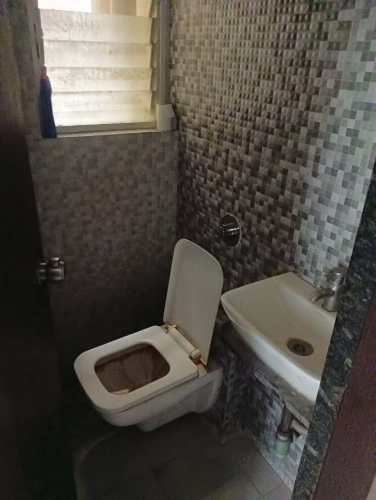 Bathroom, majestique-38-park-majestique 1 Bedroom 650 Sq.Ft. Apartment In Undri Pune 7602837