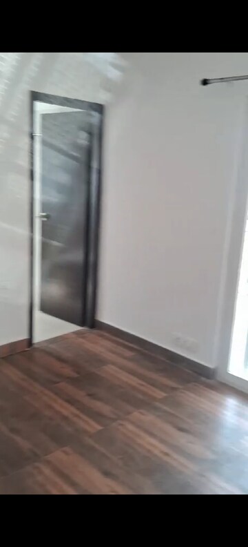 Room in 2 BHK Apartment at Amaatra Homes, Sector 10 Greater Noida – for Sale