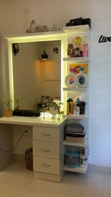 Furnished Amenities in 2.5 BHK Builder Floor at Sector 86 – for Sale