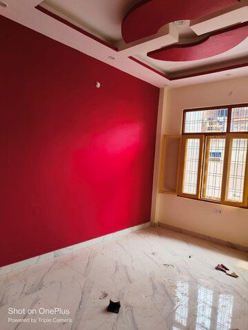 Room in 2 BHK Independent House at Deva Road – for Sale