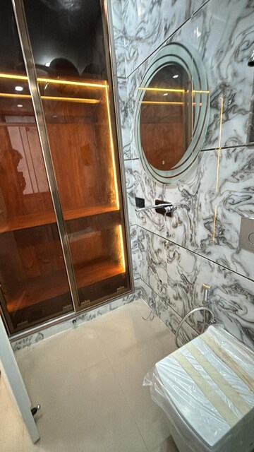 Furnished Amenities in 4 BHK Builder Floor at Auram Floor, South City 2 – for Sale