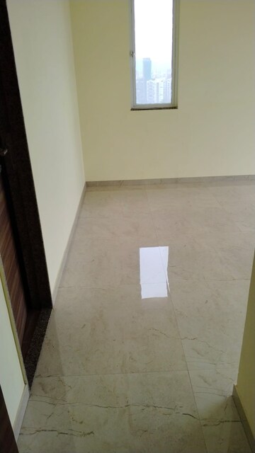 रेसिडेंशियल फ्लैट वर्ग फुट फॉर रेंट इन मोहम्मदवाडी पुणे  7603649