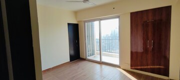 Room in 3.5 BHK Apartment at La Residentia, Tech Zone 4 Greater Noida – for Sale