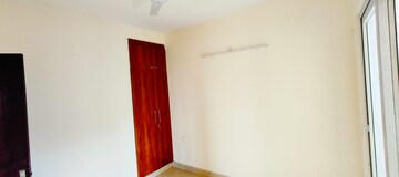 Room in 3.5 BHK Apartment at La Residentia, Tech Zone 4 Greater Noida – for Sale
