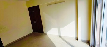 Room in 3.5 BHK Apartment at La Residentia, Tech Zone 4 Greater Noida – for Sale