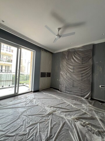 Room in 4 BHK Builder Floor at Anant Raj The Estate Residences, Sector 63a – for Sale