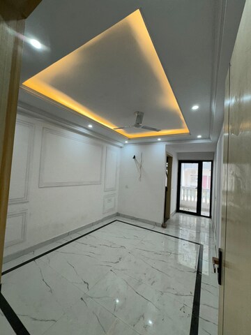 Building Lobby in 3 BHK Builder Floor at Chattarpur – for Sale