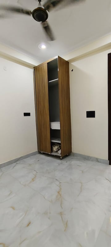 Room in 3 BHK Builder Floor at Chattarpur – for Sale