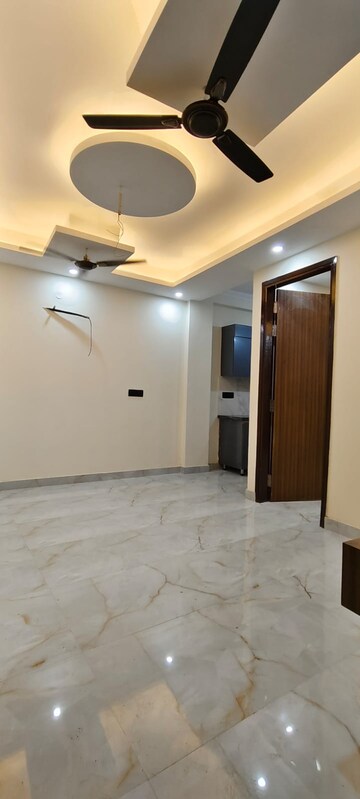 Room in 3 BHK Builder Floor at Chattarpur – for Sale