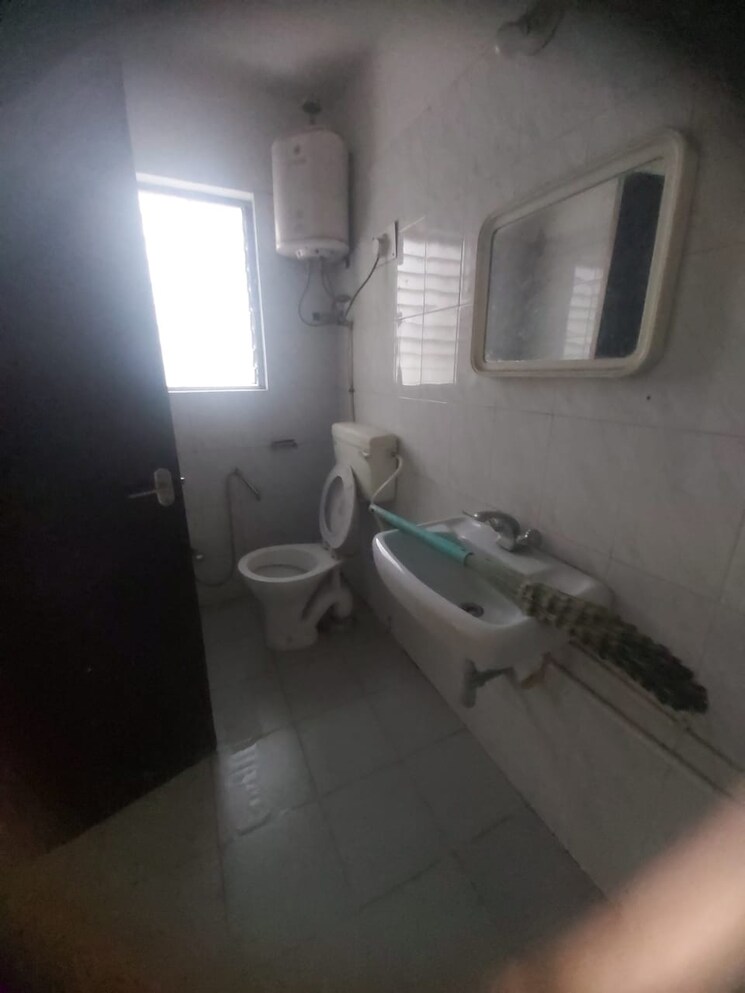 Bathroom, atur-park 2 Bedroom 1200 Sq.Ft. Apartment In Koregaon Pune 7604075