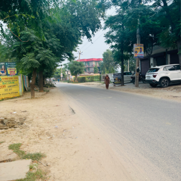 Parking in  Plot at Maruti Kunj – for Sale