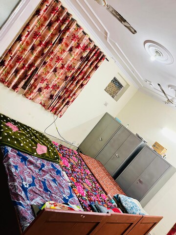 Room in  Pg at Sector 22 – for Rent