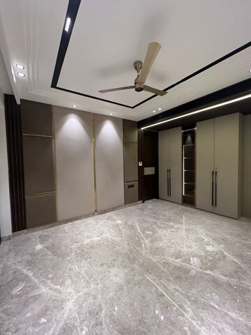 Room in 3.5 BHK Apartment at Whiteland The Aspen, Sector 76 – for Sale