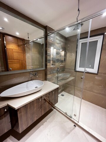 Bathroom in 3.5 BHK Apartment at M3M Golf Estate, Sector 65 – for Sale