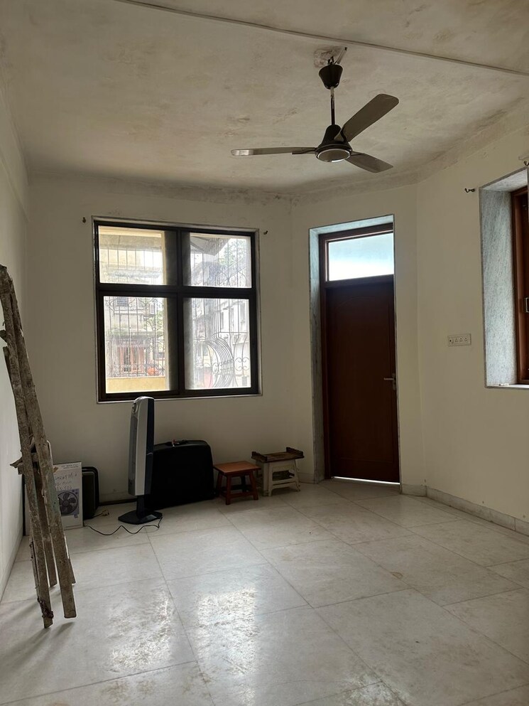 Room, karim-court-apartment 2 Bedroom 1000 Sq.Ft. Apartment In Colaba Mumbai 7605210