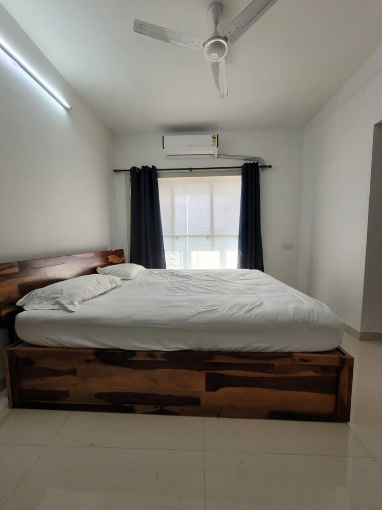 Bedroom, romell-umiya-grandeur 2 Bedroom 1215 Sq.Ft. Apartment In Goregaon East Mumbai 7605323