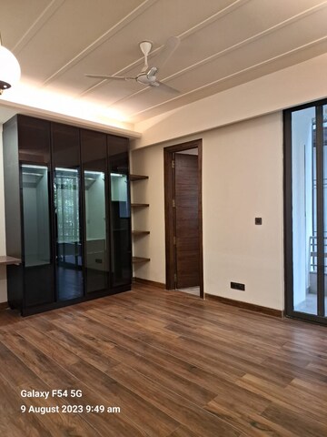 Room in 3.5 BHK Apartment at Ganga Anantam, Sector 85 – for Sale