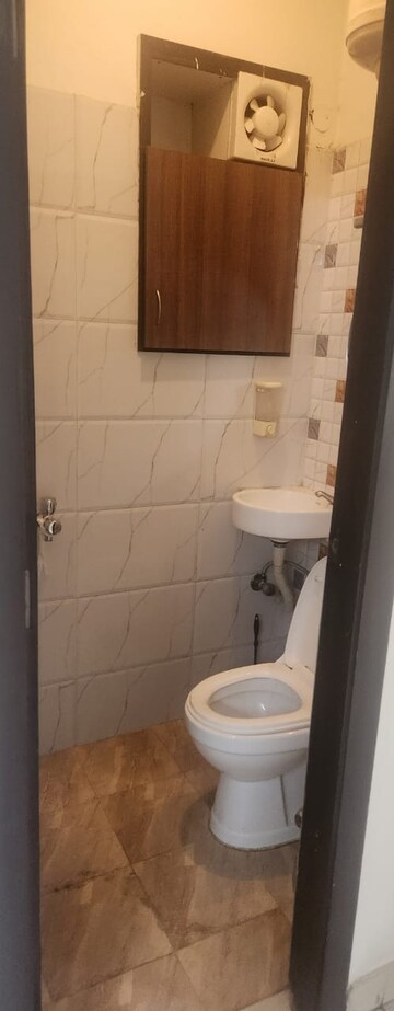Bathroom in 3 BHK Builder Floor at Sushant Lok 2, Sector 57 – for Sale