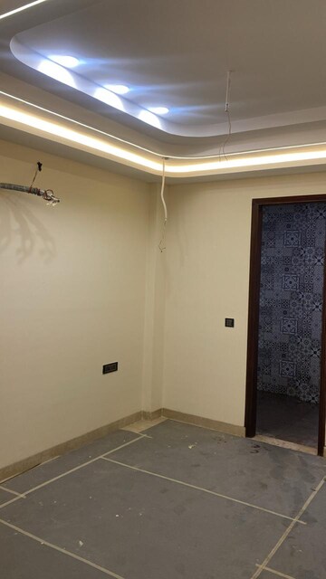 Room in 3 BHK Builder Floor at Unitech South City 1, South City 1 – for Sale