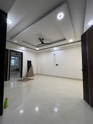 Room in 3 BHK Builder Floor at Chattarpur – for Sale