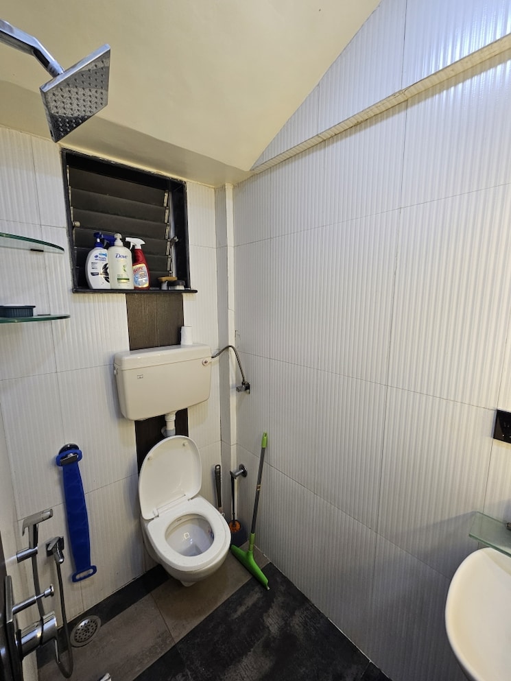 Bathroom, shankardham-apartment 1 Bedroom 500 Sq.Ft. Apartment In Andheri West Mumbai 7605834