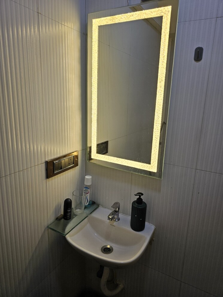 Bathroom, shankardham-apartment 1 Bedroom 500 Sq.Ft. Apartment In Andheri West Mumbai 7605834