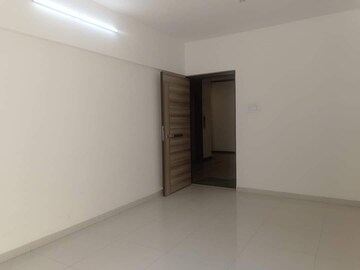 Room in 3 BHK Apartment at Joy Legend, Khar West – for Sale
