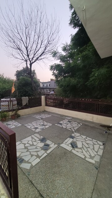 3 BHK Apartment – Exterior View View at Dilshad Garden - for Sale