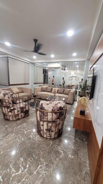 4 BHK Builder Floor For Sale in Anand Vihar