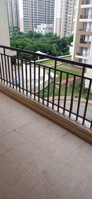 3 BHK Apartment For Sale in Amrapali Golf Homes, Sector 4, Greater Noida