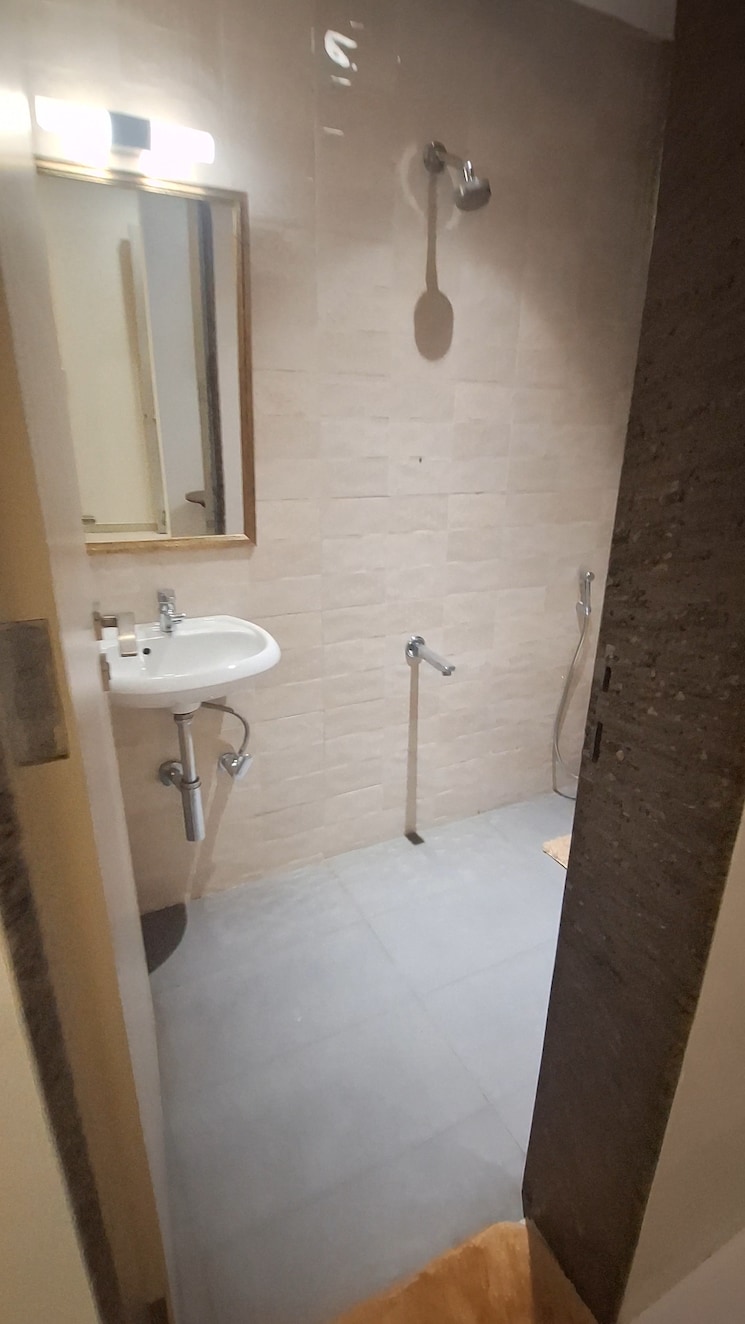 Bathroom, shivalik-bandra-north-gulmohar-avenue 1 Bedroom 322 Sq.Ft. Apartment In Bandra East Mumbai 7606378