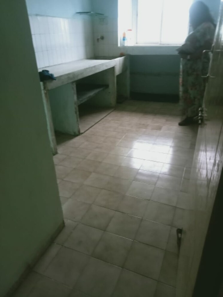 Bathroom, saket-complex 2 Bedroom 650 Sq.Ft. Apartment In Kalwa Thane 7606385