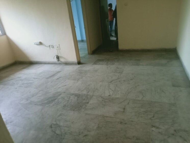 Room, saket-complex 2 Bedroom 650 Sq.Ft. Apartment In Kalwa Thane 7606385