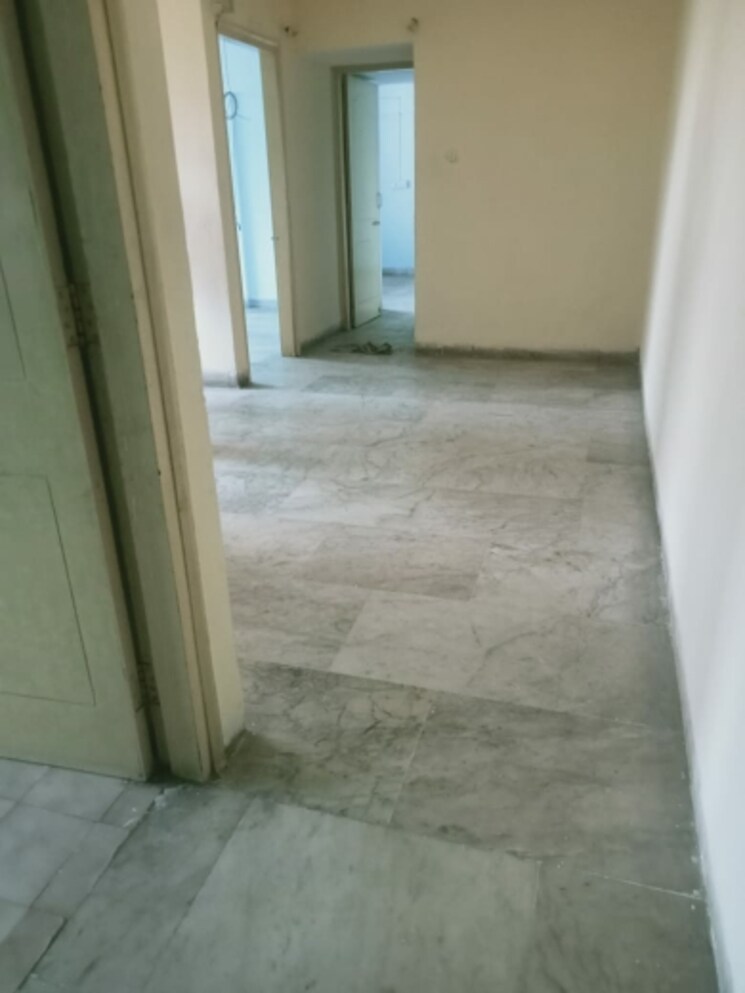 Room, saket-complex 2 Bedroom 650 Sq.Ft. Apartment In Kalwa Thane 7606385