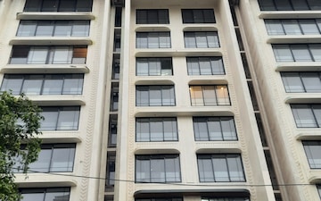 4 BHK Apartment For Sale in Khar West