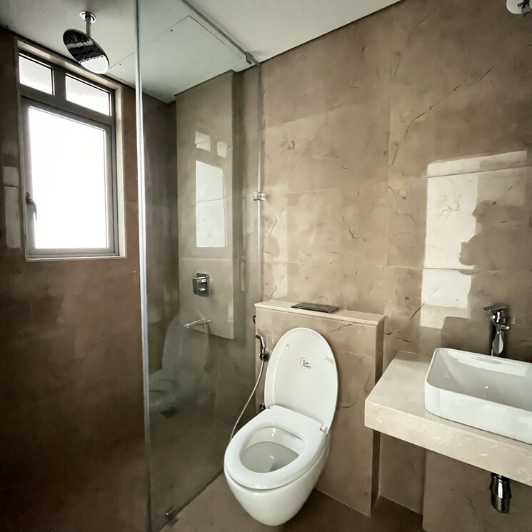 Bathroom, raheja-imperia 4 Bedroom 1940 Sq.Ft. Apartment In Empire Mill Mumbai 7606702
