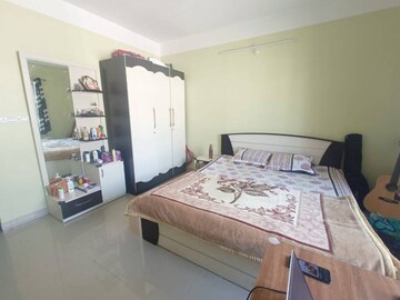 Bedroom in 2 BHK Apartment at Mulund West – for Sale