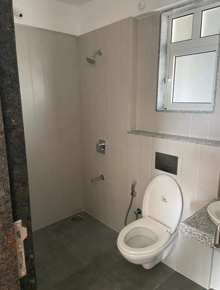 Bathroom, sheth-avalon-phase-2 2 Bedroom 1000 Sq.Ft. Apartment In Majiwada Thane 7606923