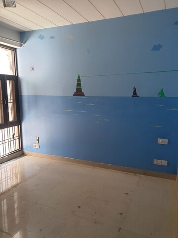 Furnished Amenities in 3 BHK Apartment at Conscient Habitat 78, Sector 78 – for Sale