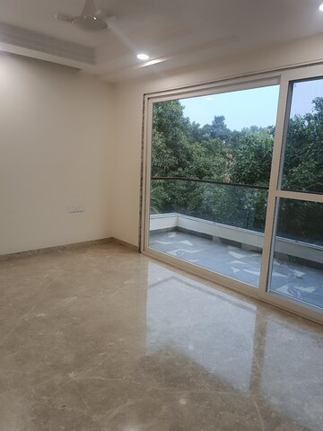 Room in 4 BHK Builder Floor at Chittaranjan Park – for Sale