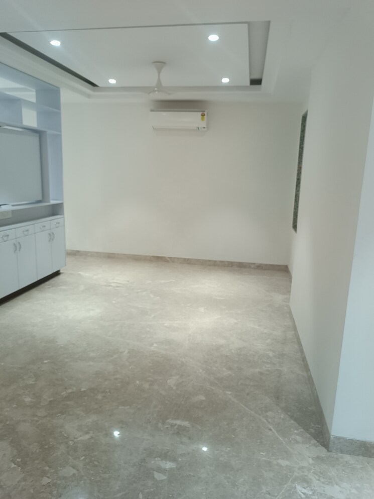 Room, chittaranjan park 4 Bedroom 2300 Sq.Ft. Builder Floor In Chittaranjan Park Delhi 7607139