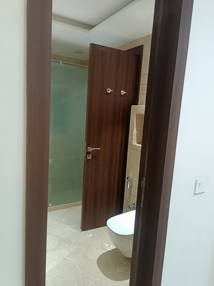 Room, chittaranjan park 4 Bedroom 2300 Sq.Ft. Builder Floor In Chittaranjan Park Delhi 7607139