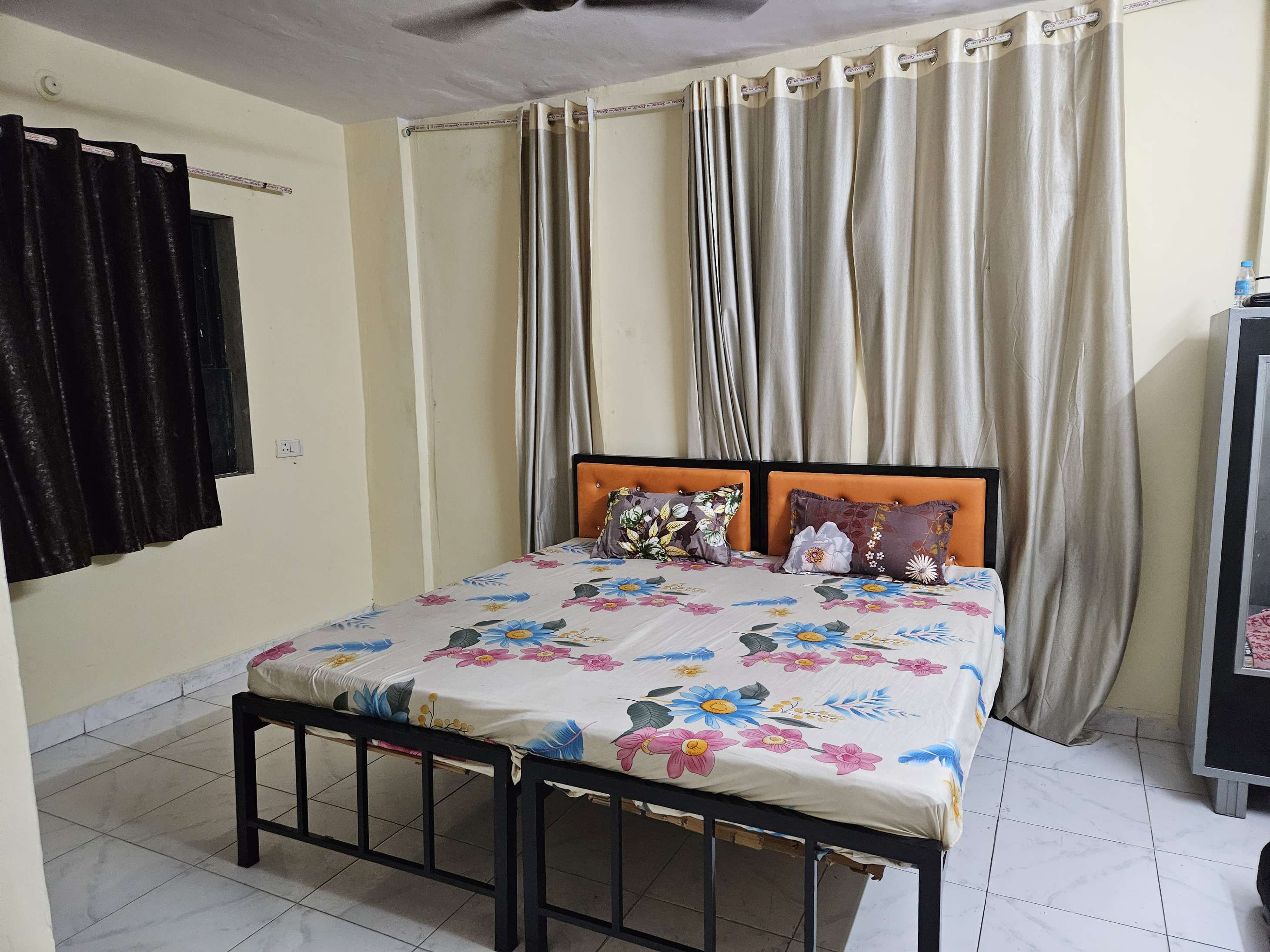 Pg For Boys & Girls in Airoli Navi Mumbai  7603742